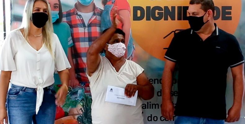 Prefeitura aumenta  em 30% o valor do “Cartão Dignidade” em Ouvidor. O investimento agora ultrapassa os R$ 44 mil mensais.