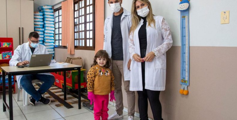 O programa “AlimentaAção” coordenado pelos nutricionistas Karine Borges e Igor Gonçalves realiza novas avaliações com as crianças do CEMEI Ana Ramos dos Santos.