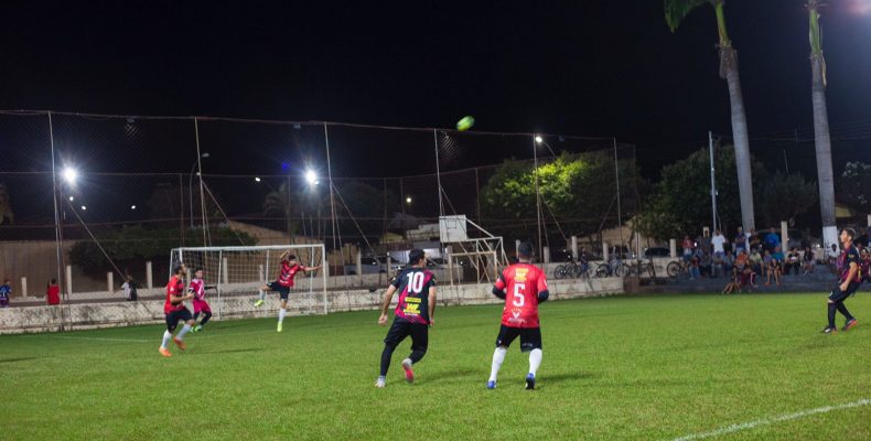 Os Amigos FC e Galácticos FC se classificam para disputar a final do Campeonato de Futebol Society  2022 em Ouvidor