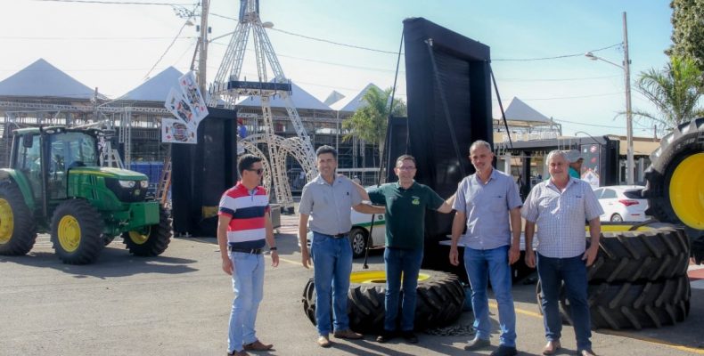 presidente do Sindicato Rural de Catalão, Renato Ribeiro, passou parte do dia de hoje (13), no Parque de Exposições