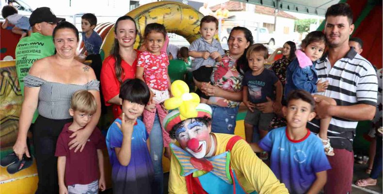 Prefeitura de Cumari celebra dia das crianças com parque de diversões e muita alegria
