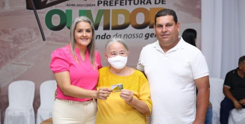 OUVIDOR: Mais de 400 Cartões Moradia Digna foram entregues aos beneficiados pelo programa nesta quarta-feira (14)
