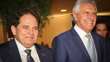 Fecomércio-GO empossa nova diretoria em Goiânia com presença do governador
