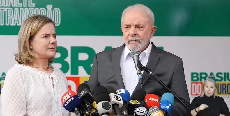 Lula diz que só anunciará equipe após ser diplomado pelo TSE