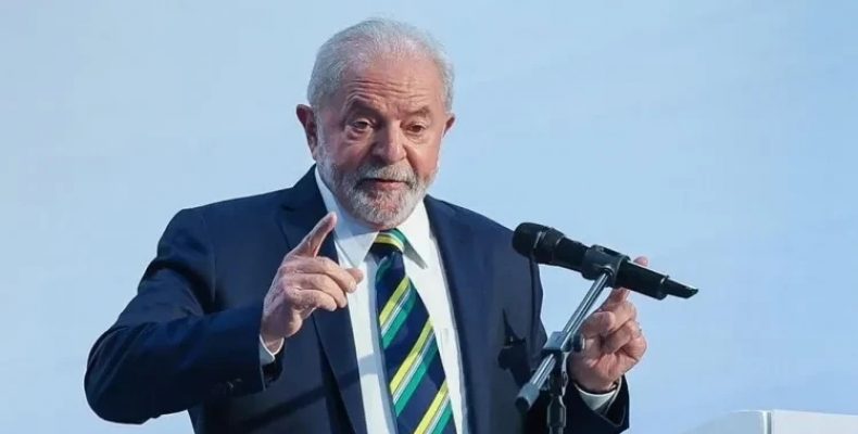 Lula diz que Bolsonaro tem culpa sobre atos de vandalismo em Brasília