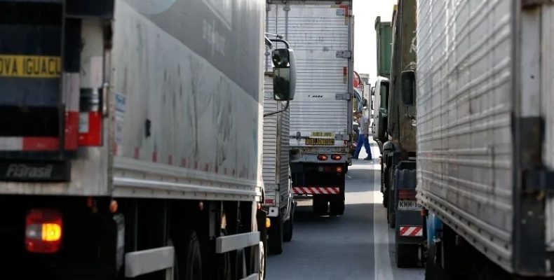 Liderança dos caminhoneiros descarta greve, paralisação e adesão a atos golpistas