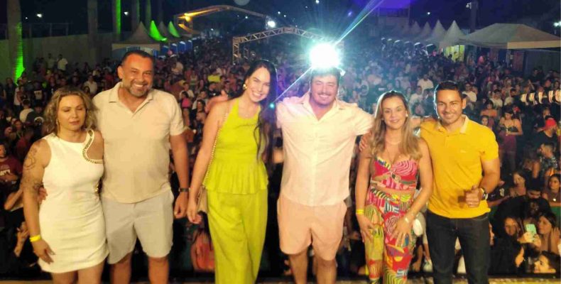 Três Ranchos Folia: Primeira noite de shows recebeu milhares de foliões e população elogiou