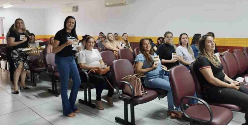 Ouvidor: A Secretaria de Educação realizou esta semana, mais uma formação continuada de professores na Escola Municipal Profª Ediene da Silva Dias