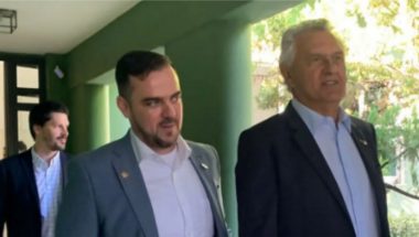 Mendanha oficializa retorno ao MDB e aproximação com governador Caiado