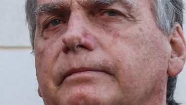 Ministro do TSE condena Bolsonaro pela terceira vez à inelegibilidade