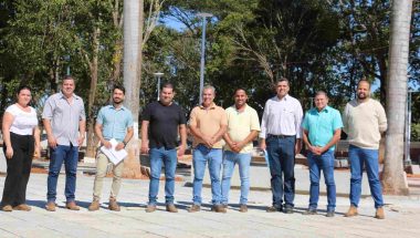 Prefeito Cebinha Nascimento e secretários realizam visita técnica à requalificação da Praça do Bosque