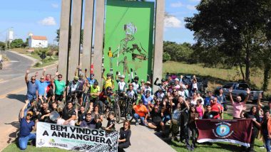 ANHANGUERA: Prefeito Marcelo Paiva recepciona expedição de ciclismo “Estrada de Ferro Goyas”