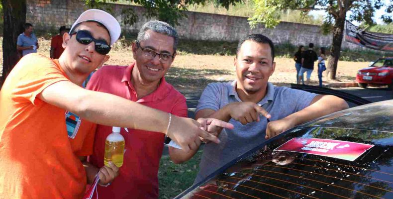 Anhanguera: Marcelo Paiva e Flávio Pereira reforça apoio e promove adesivaço