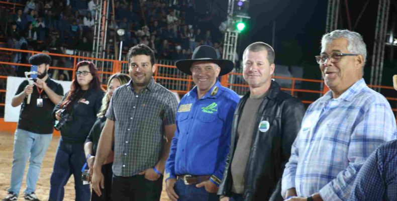 Abertura oficial da 23ª ExpoCampo é marcada pelo Rodeio e show sertanejo de George Henrique & Rodrigo