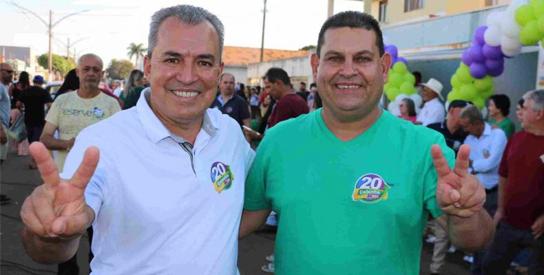 Adesivaço de Cebinha Nascimento e Nelci Cândido mobiliza Ouvidor e reforça apoio popular