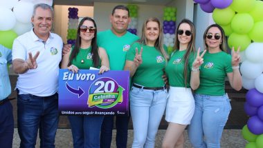 Mais fotos: Adesivaço de Cebinha Nascimento e Nelci Cândido mobiliza Ouvidor e reforça apoio popular