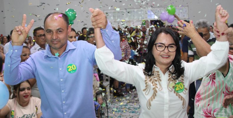 Em convenção, PODEMOS oficializa Vanusa como candidata à prefeitura de Davinópolis