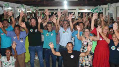 Candidato Marcelo Paiva realiza reunião “Oh de Casa” e apresenta proposta para o futuro de Anhanguera