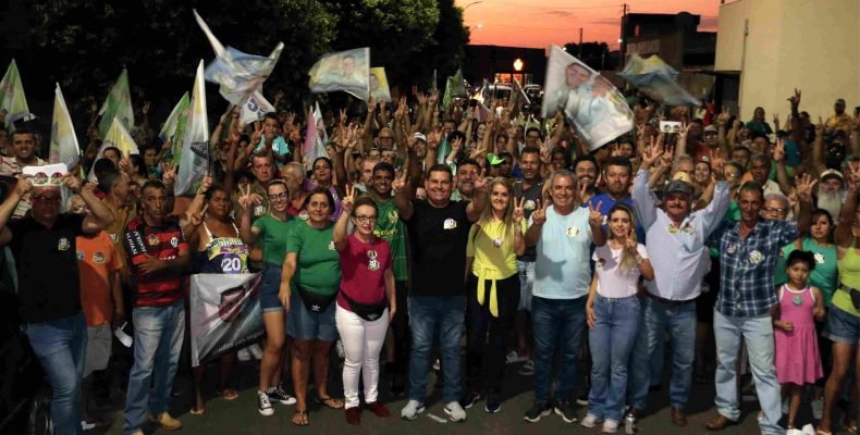 Cebinha e Nelci participou da caminhada nesta última terça-feira antes das eleições