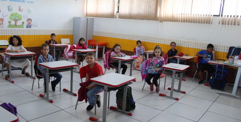 Ouvidor: Retorno às aulas é marcado por calorosa recepção e decoração lúdica nas escolas