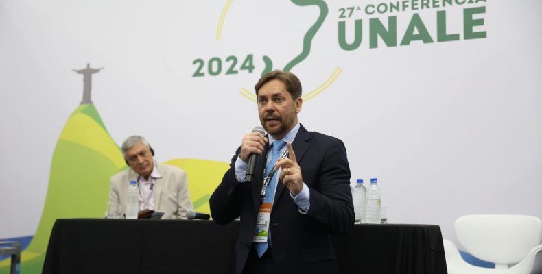 Bruno Peixoto toma posse como presidente do Colegiado das Assembleias Legislativas do Brasil