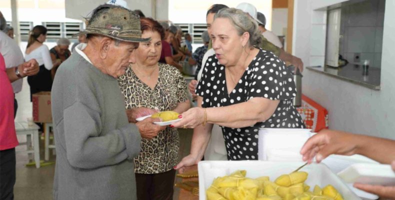 Pamonhada dos Idosos resgata tradição em Catalão