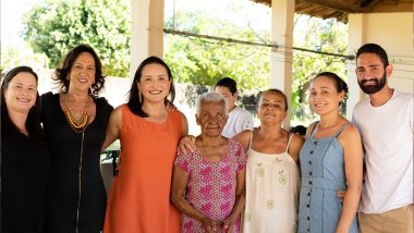 Um dia de carinho e alegria no Abrigo “Maria Abadia da Costa”!