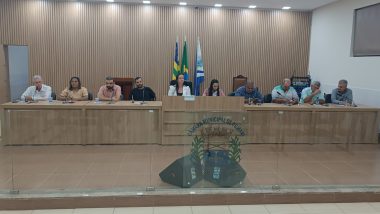 Câmara de Cumari realiza 11ª sessão ordinária com debates sobre habitação e homenagens
