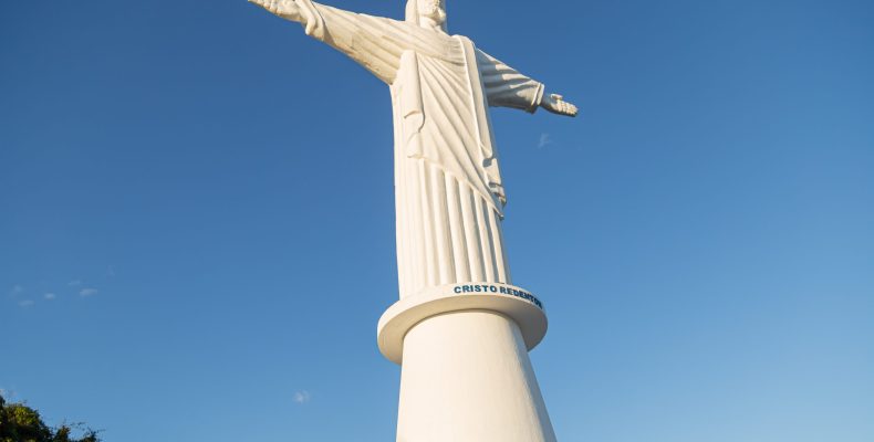 Três Ranchos reinaugura Cristo Redentor com apoio de emenda do Deputado Jamil Calife