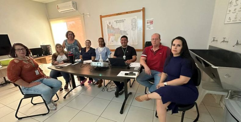 Secretaria de Saúde de Ouvidor recebe visita técnica da Planificação Regional Estrada de Ferro para fortalecimento da Atenção à Saúde