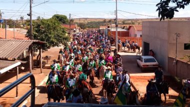 Cavalgada da 24ª Expo Campo 2025 abre oficialmente a programação da feira