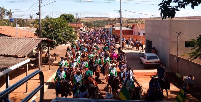 Cavalgada da 24ª Expo Campo 2025 abre oficialmente a programação da feira