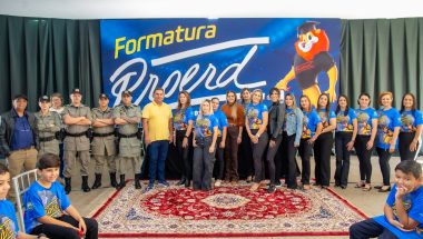 Formatura do PROERD reúne mais de 100 alunos da Escola Municipal Professora “Ediene da Silva Dias”