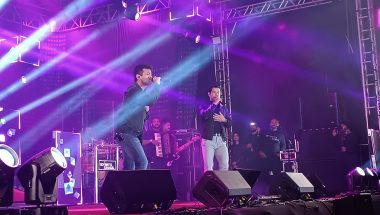 Milhares de pessoas curtiram a segunda noite da 24ª ExpoCampo em Campo Alegre de Goiás com show de Edy Britto e Samuel