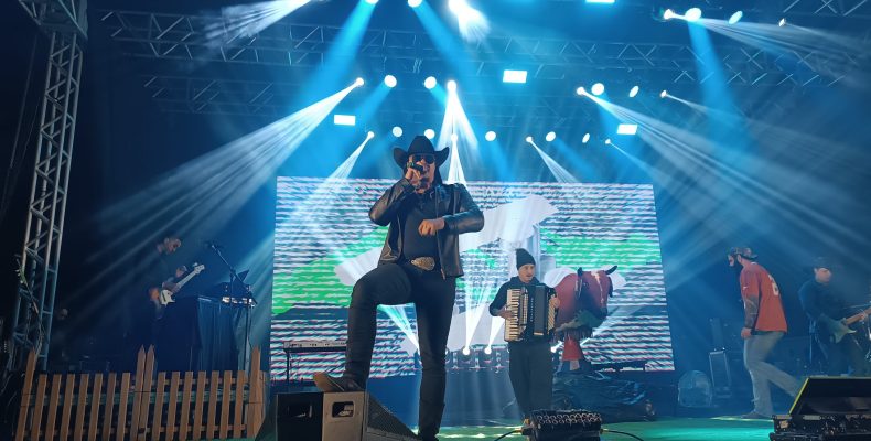 Show dos Us Agroboy agita a 3ª noite da 24ª Expo Campo em Campo Alegre de Goiás