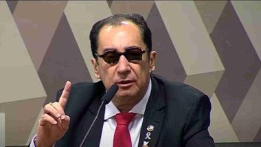 Gol de placa: PEC de autoria de Kajuru que acaba com reeleição é aprovada na CCJ do Senado