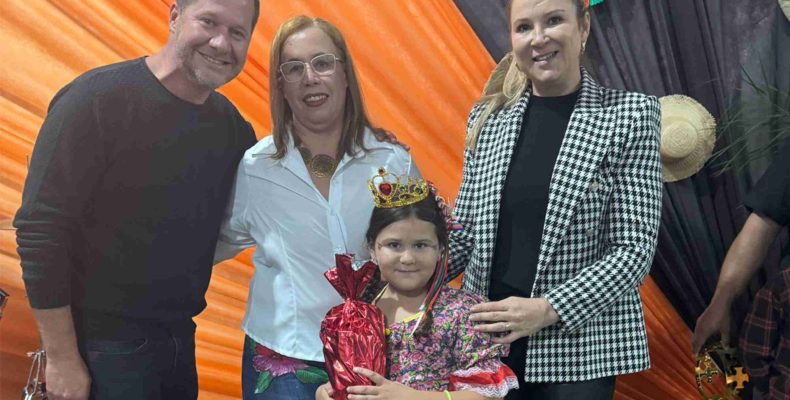Arraiá da Francisca: Uma noite de tradição, alegria e emoção na Escola “Francisca Mariana Luiz”