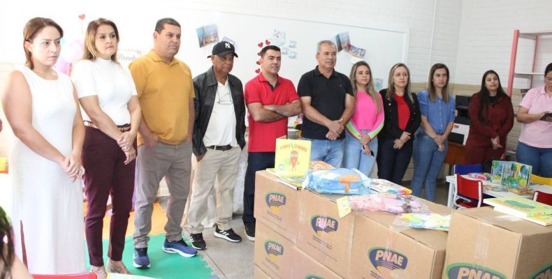 Secretaria de Educação de Ouvidor realiza doação de livros de literatura infantil à Escola Municipal Dácio Amorim Fonseca
