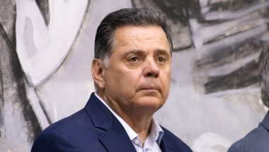 Associação de ex-prefeitos avalia bancar candidatura de Marconi ao governo