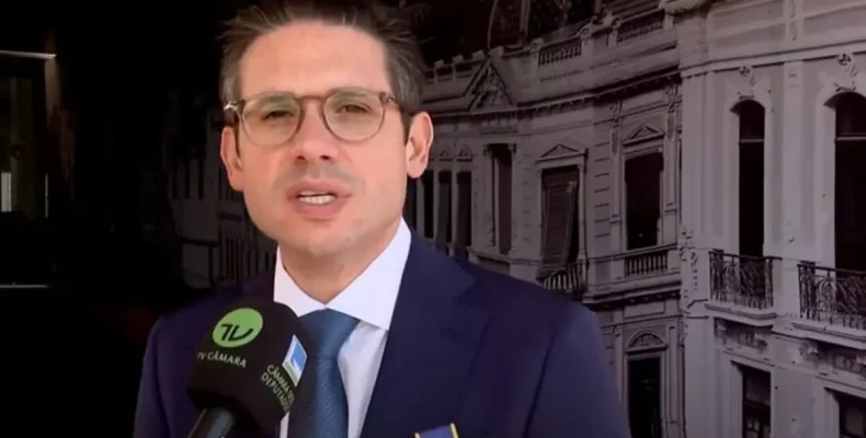 Motta encaminha à Corregedoria da Câmara representação contra 14 deputados