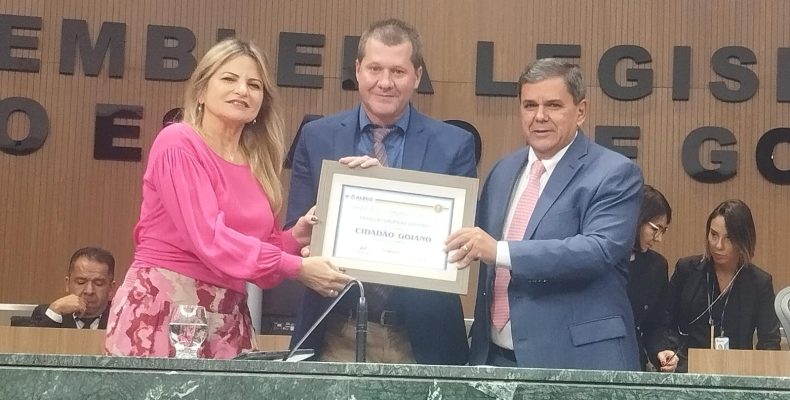 Douglas Sertório recebe Título Honorífico de Cidadão Goiano na ALEGO