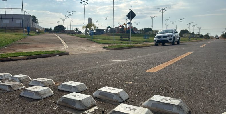 Campo Alegre: Prefeitura instala redutores de velocidade a pedido dos moradores