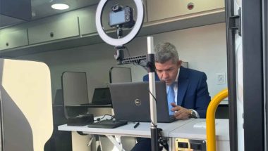 Detran-GO amplia acesso às provas teóricas por meio de unidades móveis