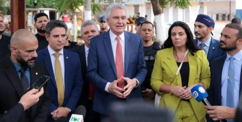 Problema de Daniel é a falta de identificação com Caiado