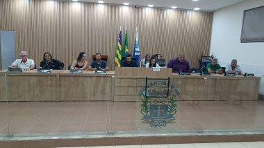 Câmara de Cumari aprova Lei de Manejo de Resíduos e emendas ao Projeto 023/2025; debates sobre Refis e infraestrutura marcam sessão