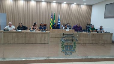 Câmara de Cumari aprova Lei de Manejo de Resíduos e emendas ao Projeto 023/2025; debates sobre Refis e infraestrutura marcam sessão