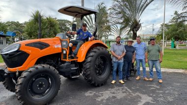 Prefeitura de Campo Alegre recebe trator e equipamentos agrícolas para fortalecer a produção rural