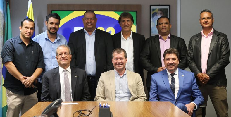Prefeito Douglas Sertório cumpre agenda com o senador Wilder Morais em Brasília e garante novas conquistas para Campo Alegre de Goiás