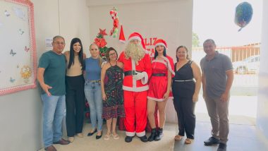 Prefeitura de Anhanguera entrega brinquedos a crianças de escolas municipais em ação de Natal