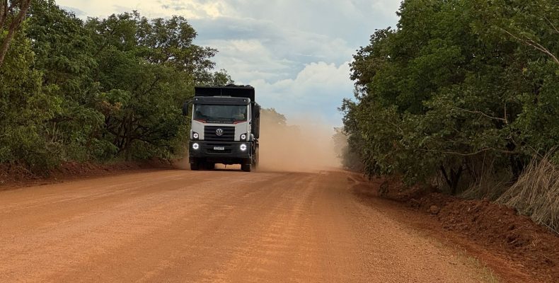 Iniciada a manutenção da GO 213 liga Campo Alegre ao distrito da Soledade